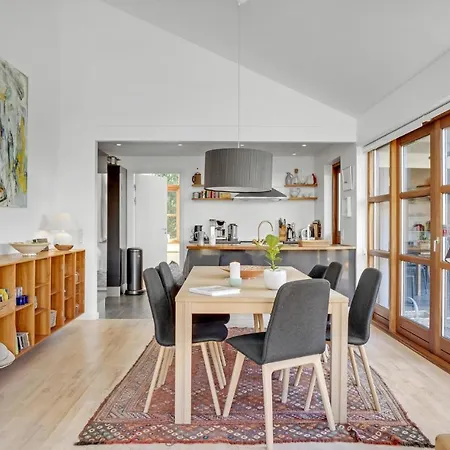 Vakkert Hjem I Med Badstue Feriehus *